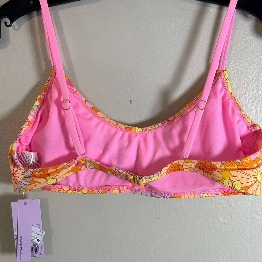 NEW Wild‎ Fable Colorful Floral Bikini Top